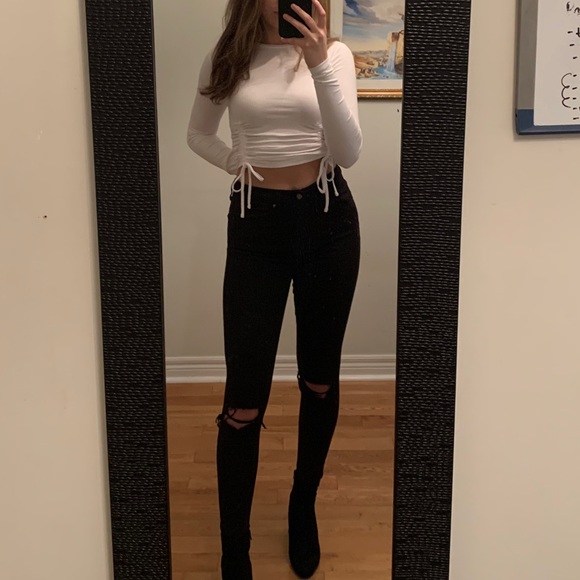 Ruched Cropped Long Sleeve - Picture 3 of 4